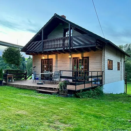 別荘 Blockhaus Ourtal *