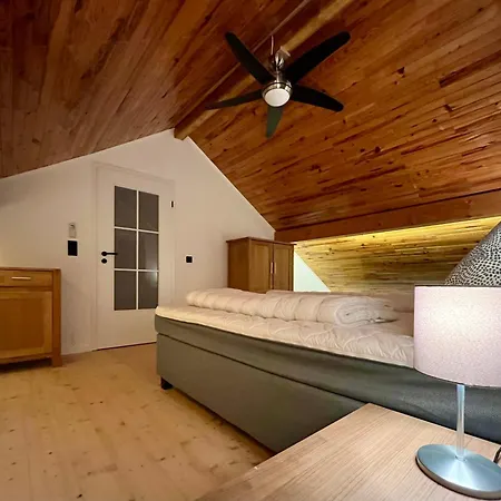 Blockhaus Ourtal Holiday home *